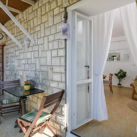 Apartman Aleksandra Пула Экстерьер фото