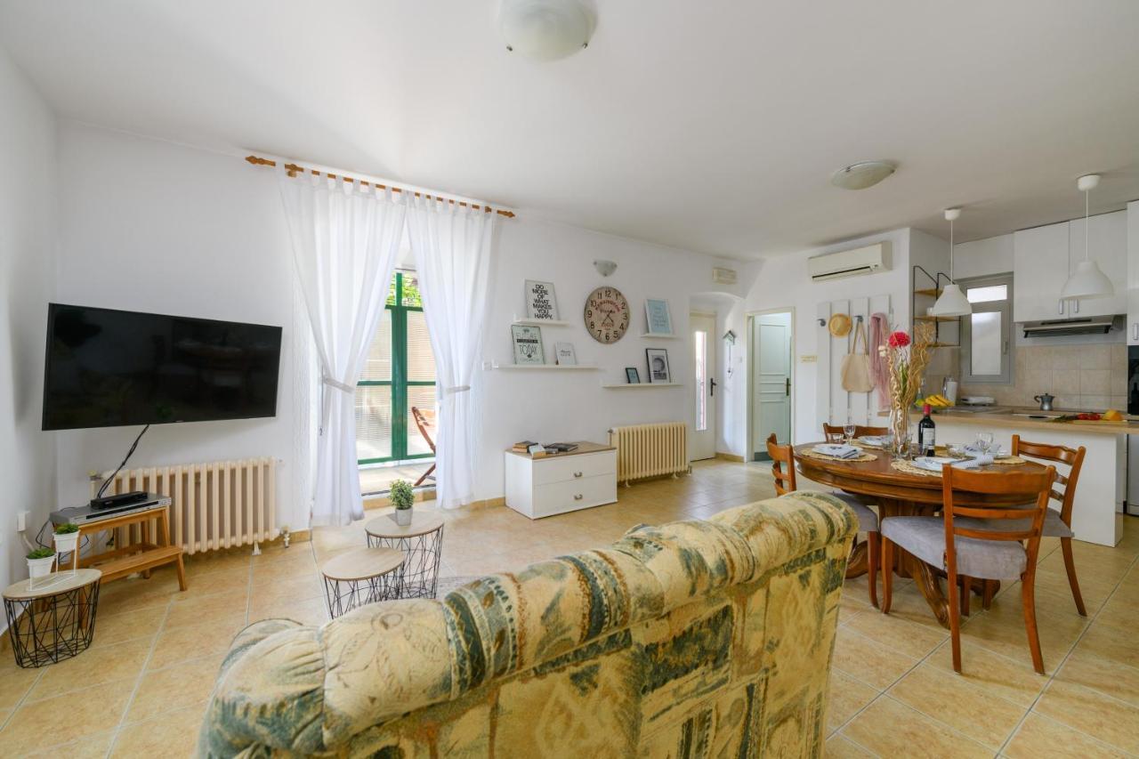Apartman Aleksandra Пула Экстерьер фото